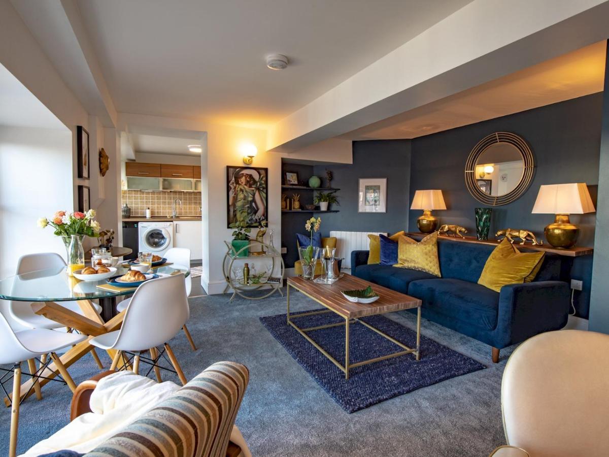 Pass The Keys Art Deco Inspired Apartment With Roof Top Views Shrewsbury Eksteriør billede